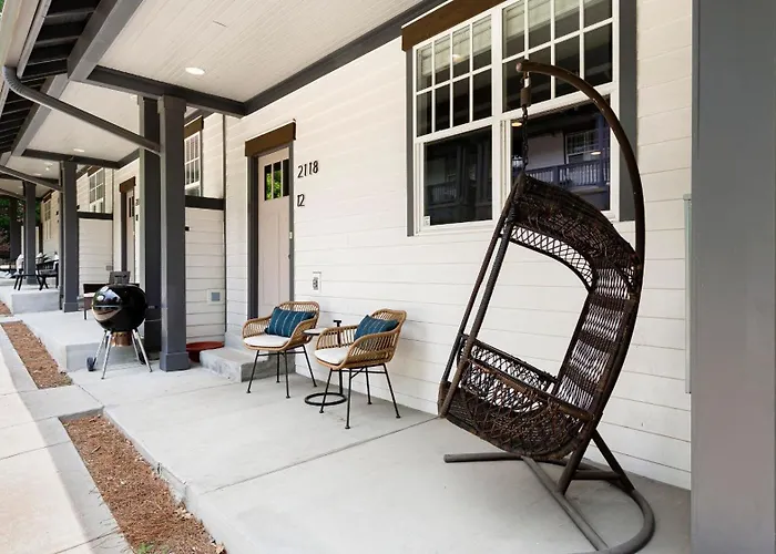 Waverly By Avantstay Nashville-Inspired Townhome W Luxury Kitchen Pool Table